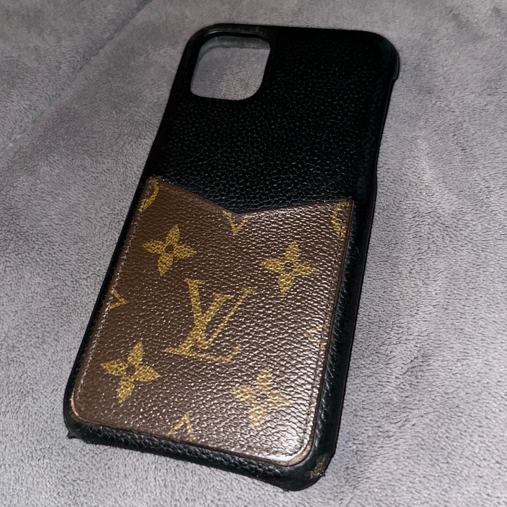 LOUIS VUITTON iPhone 11 PRO MAX Bumper Case Black Monogram